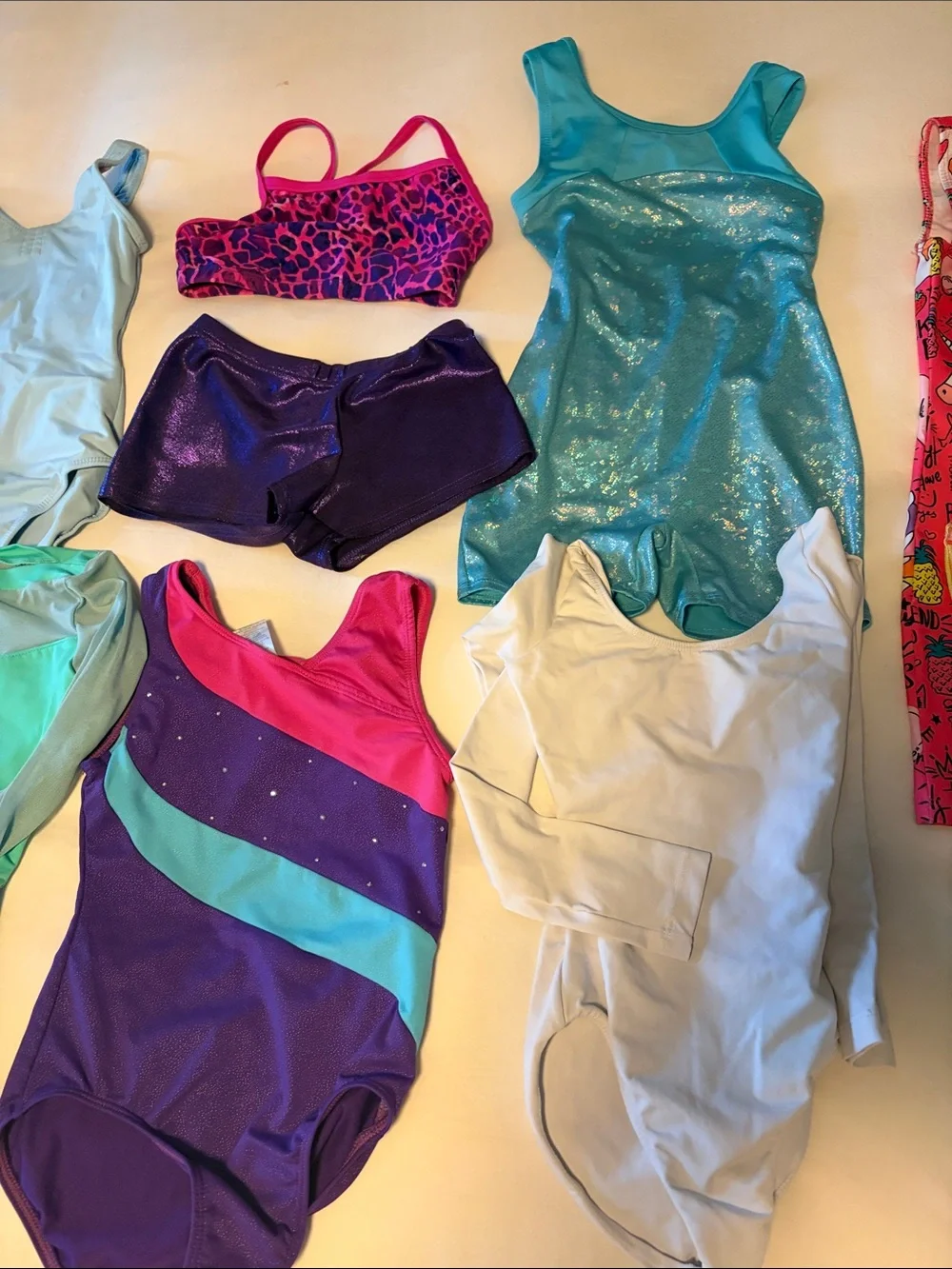14 pieces Girls Gymnastics & Dancewear Set in multiple colors and styles. 4-6 yo